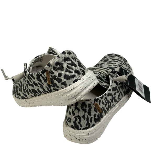 New Hey Dude Woven Gray Cheetah Wendy Slip On Lightweight Casual Shoes Size 6 - Picture 10 of 11
